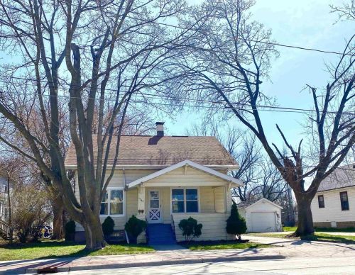 1262 Walnut St, Green Bay, WI 54301-4302