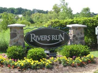 1302 Rivers Run, Rochester, NY 14623-4943