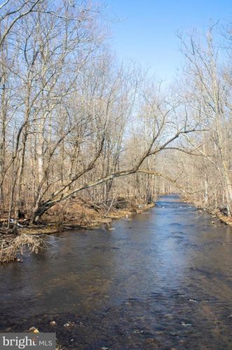 270 Branch Rd, Dale, PA 19504-9219