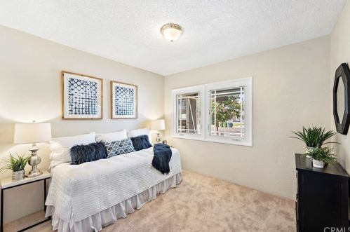 6546 Clybourn Ave, North Hollywood CA  91606-2730 exterior