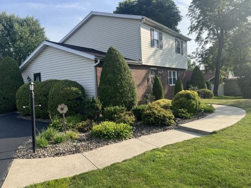 170 Hopwood Coolspring Rd, Hopwood, PA 15445-2225