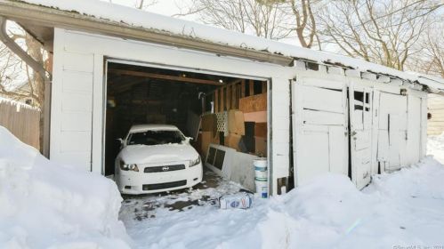 64 Monroe St, New Britain CT 06051-3332 exterior