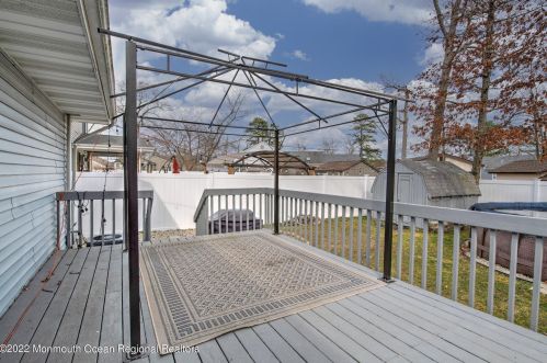 1311 Norwood St, Lacey NJ  08731-4105 exterior