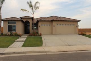 6504 Borah Peak Rd, Bakersfield, CA 93306-7854