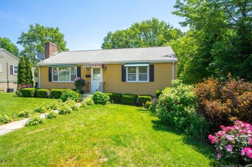 17 3rd St, New Britain, CT 06051-1634