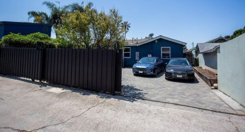 2422 J St, San Diego CA  92102-2925 exterior