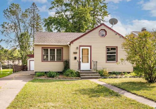 4614 Tioga St, Duluth, MN 55804-1524