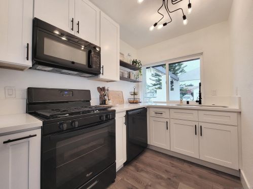 4791 Calle Los Santos, Oceanside CA  92057-5926 exterior