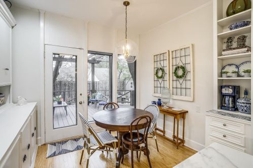 2131 Warner Rd, Fort Worth TX  76110-1747 exterior