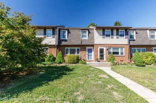 420 Lonna Ct, Bricktown, NJ 08724-7147