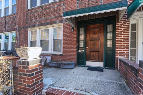 47-17 38th St, Long Island City, NY 11104-1631