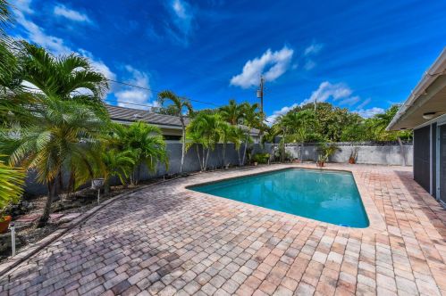 110 12th St, Delray Beach FL  33444-2915 exterior