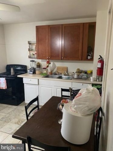 719 Elm St, Norristown, PA 19401-4088