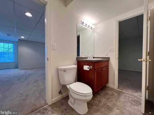 71 Keswick Dr, Navy Sup Dpt PA 17050-7917 exterior