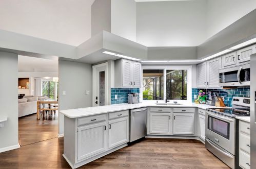 10440 Jupiter Narrows Dr, Hobe Sound FL 33455-3254 exterior