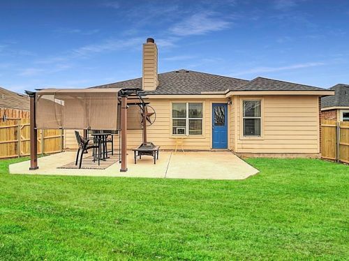 809 Sage Cir, Burleson, TX 76028-7398