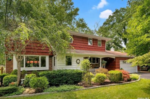 332 Wolf Hill Rd, Huntington Station, NY 11746-5632