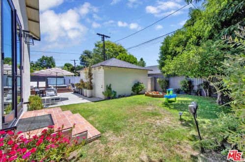 12202 Hartsook St, North Hollywood CA  91601-3961 exterior