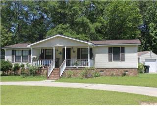 324 Grapevine Rd, Summerville, SC 29483-3404