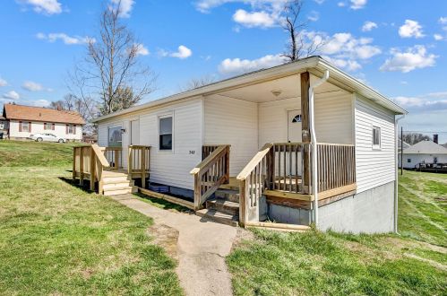348 Jessamine St, Zanesville, OH 43701-5120