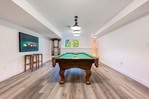 5 Elizabeth Cir, Mashpee MA 02649-2295 exterior