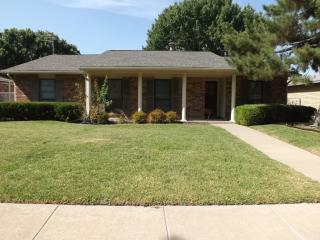 5097 Roberts Dr, Frisco TX  75056-1669 exterior