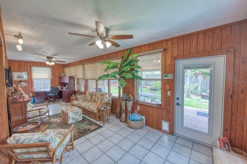 47 Tina Maria Cir, Daytona Beach FL  32127-7029 exterior