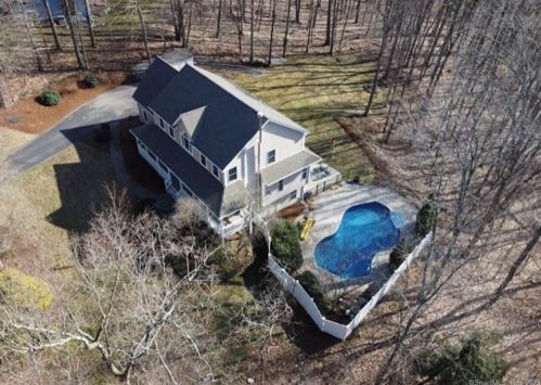 26 Sherwood Ln, East Hampton, CT 06447-1456
