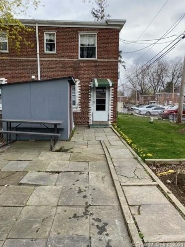 214 Court D, Bridgeport CT  06610-3329 exterior