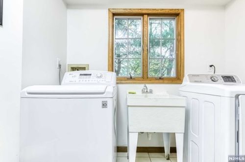 7 Heather Ln, Ridgewood NJ  07452-2835 exterior