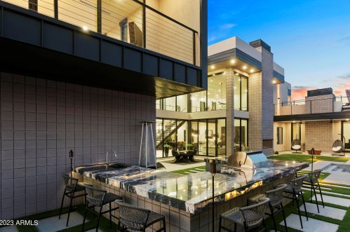 10019 57th St, Scottsdale AZ  85253-1137 exterior