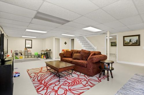 80 Chatfield Dr, Bridgeport CT exterior