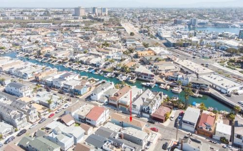 315 33rd St, Newport Beach CA  92663-3131 exterior