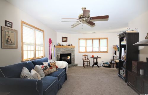 74 Wilson Ave, Amityville, NY 11701-4135