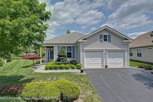 6 Spencer Dr, Jackson Twp, NJ 08527-4387