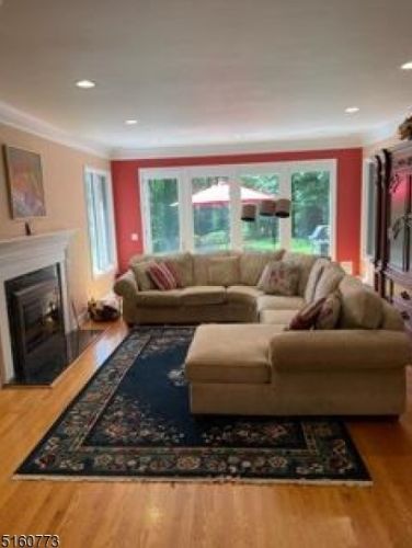 44 Ferguson Rd, Warren NJ  07059-6908 exterior