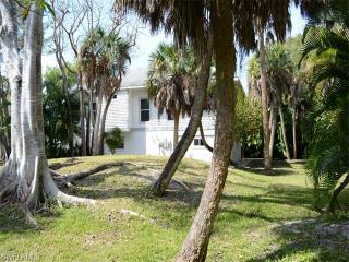 1521 Wilton Ln, Sanibel, FL 33957-4222