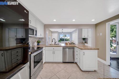 829 Katrina St, Livermore CA  94550-2392 exterior