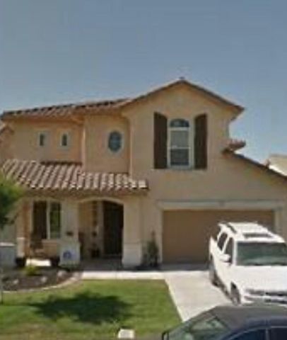 2606 Glow Rd, Riverbank, CA 95367-9579