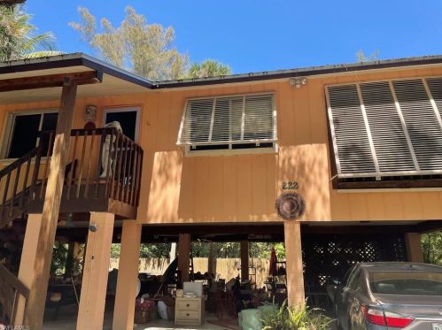 222 Mango St, Fort Myers Beach, FL 33931-3235