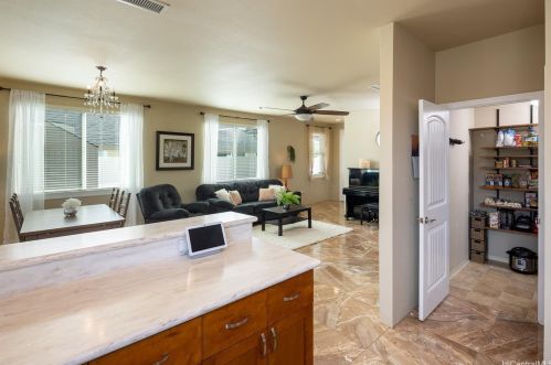 424 Malamalama St, Kapolei HI  96707-2094 exterior