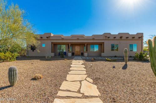 38421 19th Ave, Phoenix, AZ 85086-9143