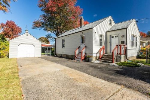 134 Oxford Dr, Hartford, CT 06118-2643