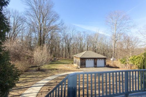 132 Main St, East Hampton CT  06424-1123 exterior