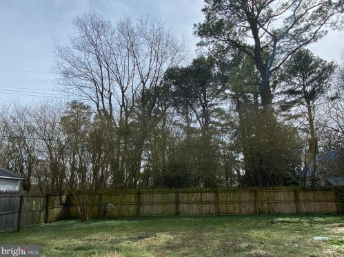 104 Broad Creek Rd, Laurel DE  19956-1124 exterior