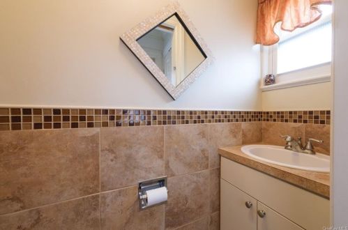 30 Second Ave, New Rochelle NY  10803-1418 exterior