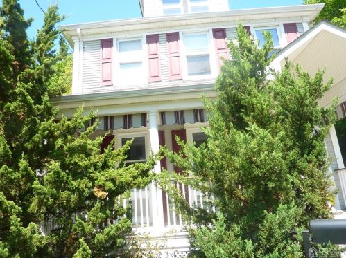 190 Willow St, East Brunswick NJ  08816-3138 exterior