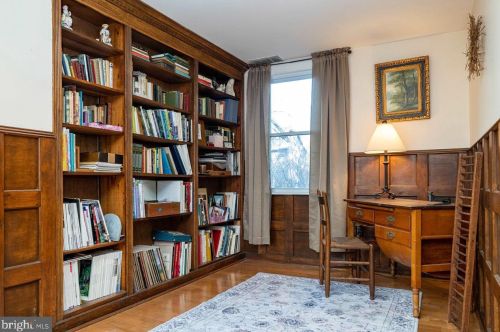 102 High St, Edinburg VA  22824-3084 exterior