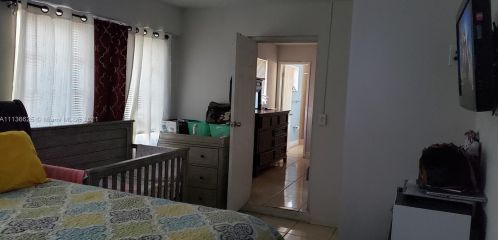 6801 21st St, Hollywood FL  33023-2711 exterior