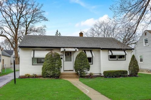 4003 52, Milwaukee WI 53220-2608 exterior